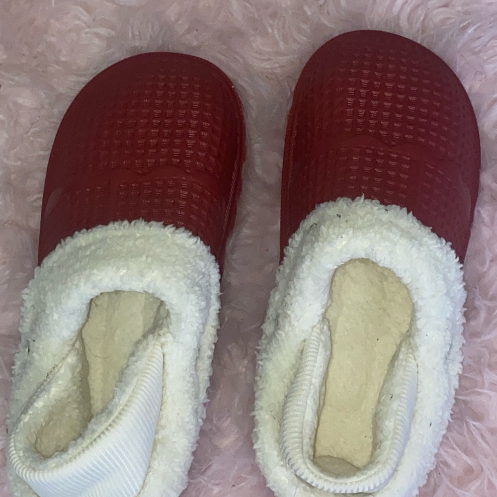 RED COZY SHOES